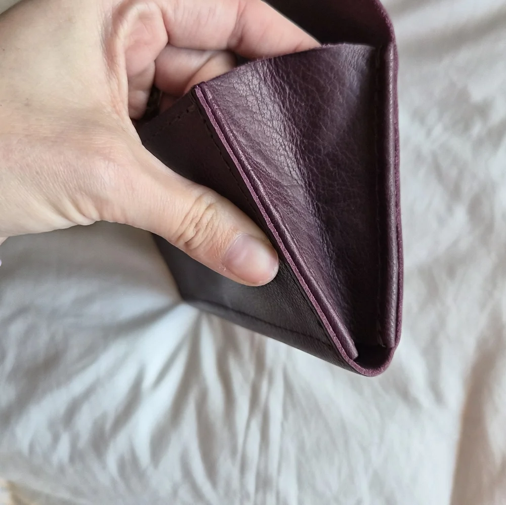 Portland Leather plum large Bozeman wallet - Picture 7 of 8